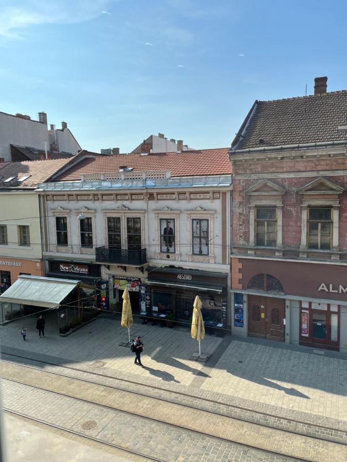 Szechenyi *